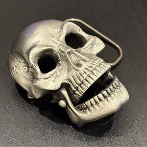 Vintage 1996 Alloy Metal Moving Skull Belt Buckle